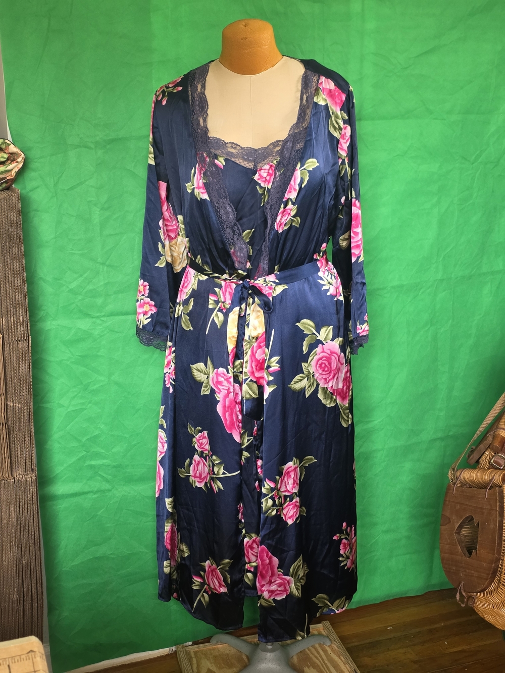 Cozee Corner Floral Robe & Nightgown Set LG  With Pockets